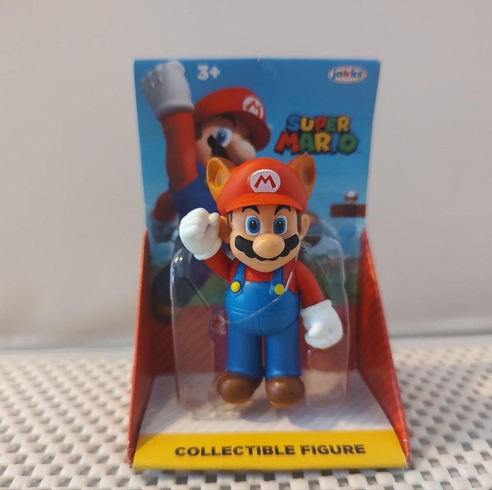 Super Mario Collectible Figure Racoon Mario NWT